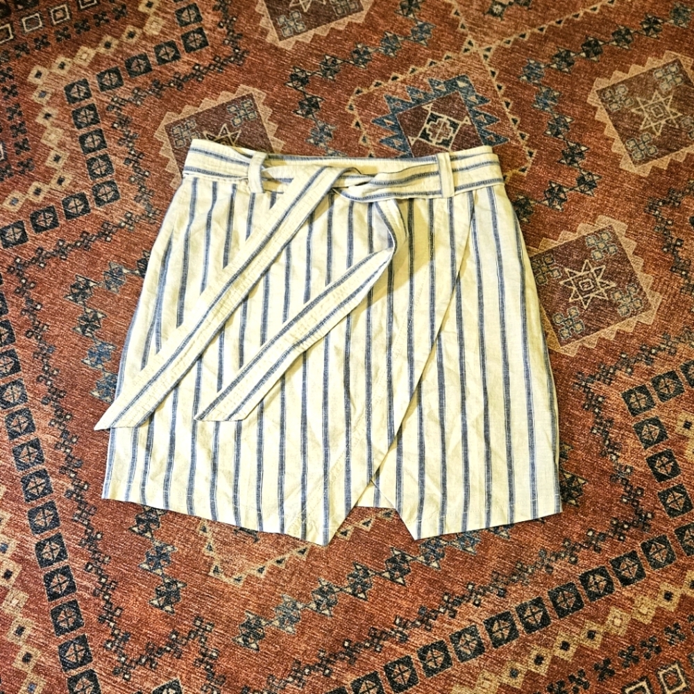 Madewell swivel portside wrap skirt, size 4